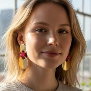 66 On 34th Gold and Pink Statement Dangle Earrings🌴